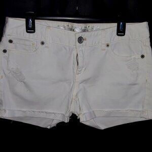 White "daisy's" shorts